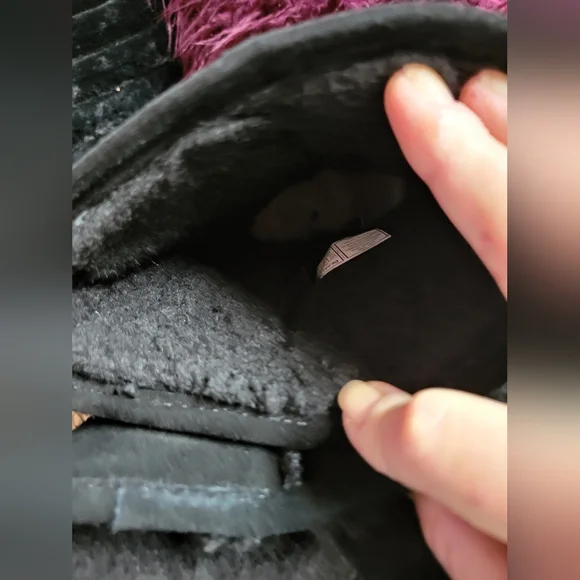 BearPaw size 10  Suede Emma boots-black - Picture 7 of 9